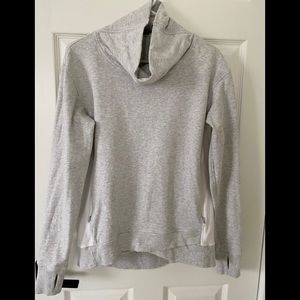 Lululemon sweat shirt